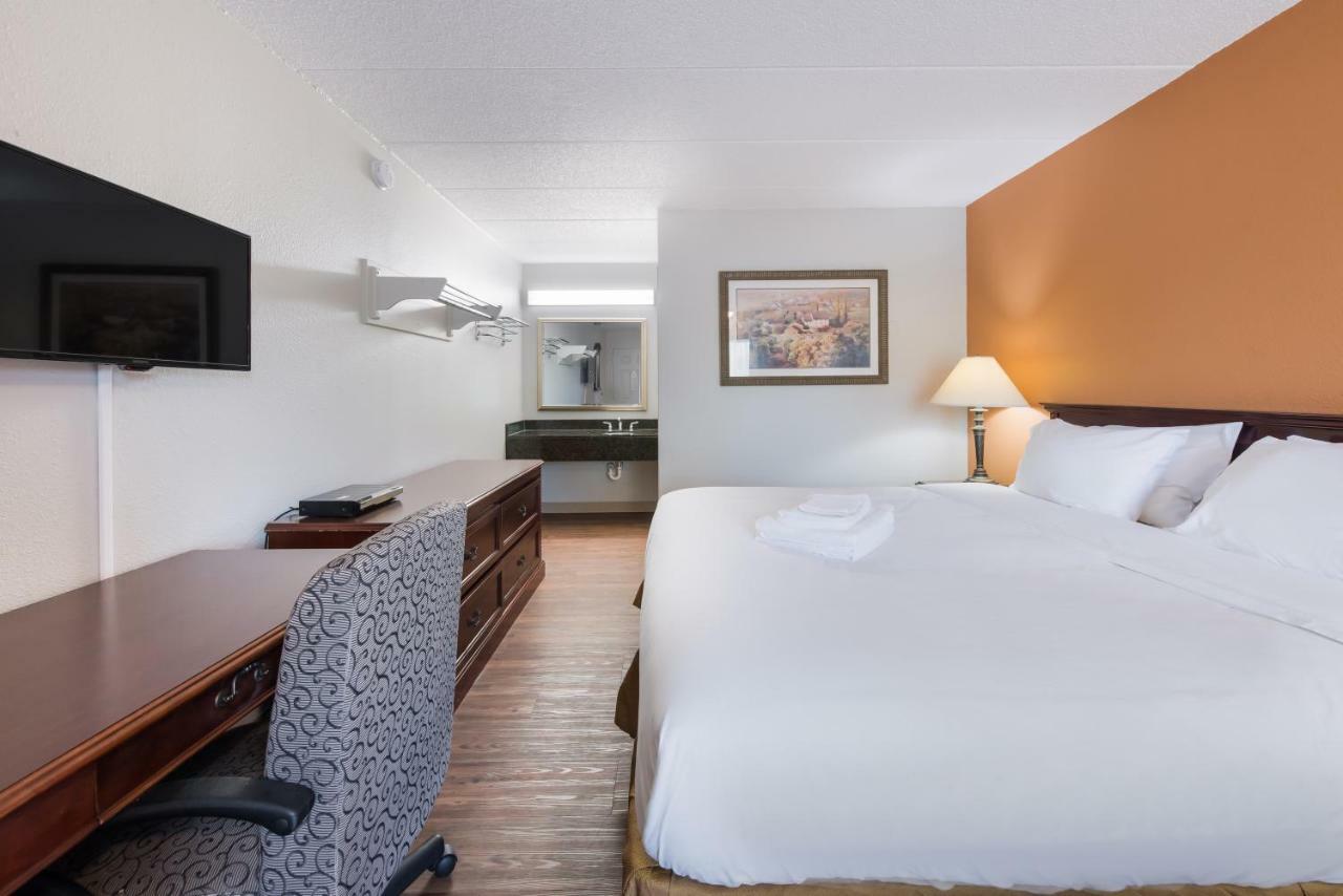 Americas Best Value Inn Columbus Exterior foto